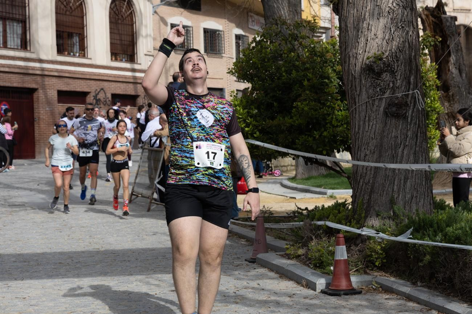 Más de 2.100 participantes corren  para promover la salud en Jaén, en imágenes (2)