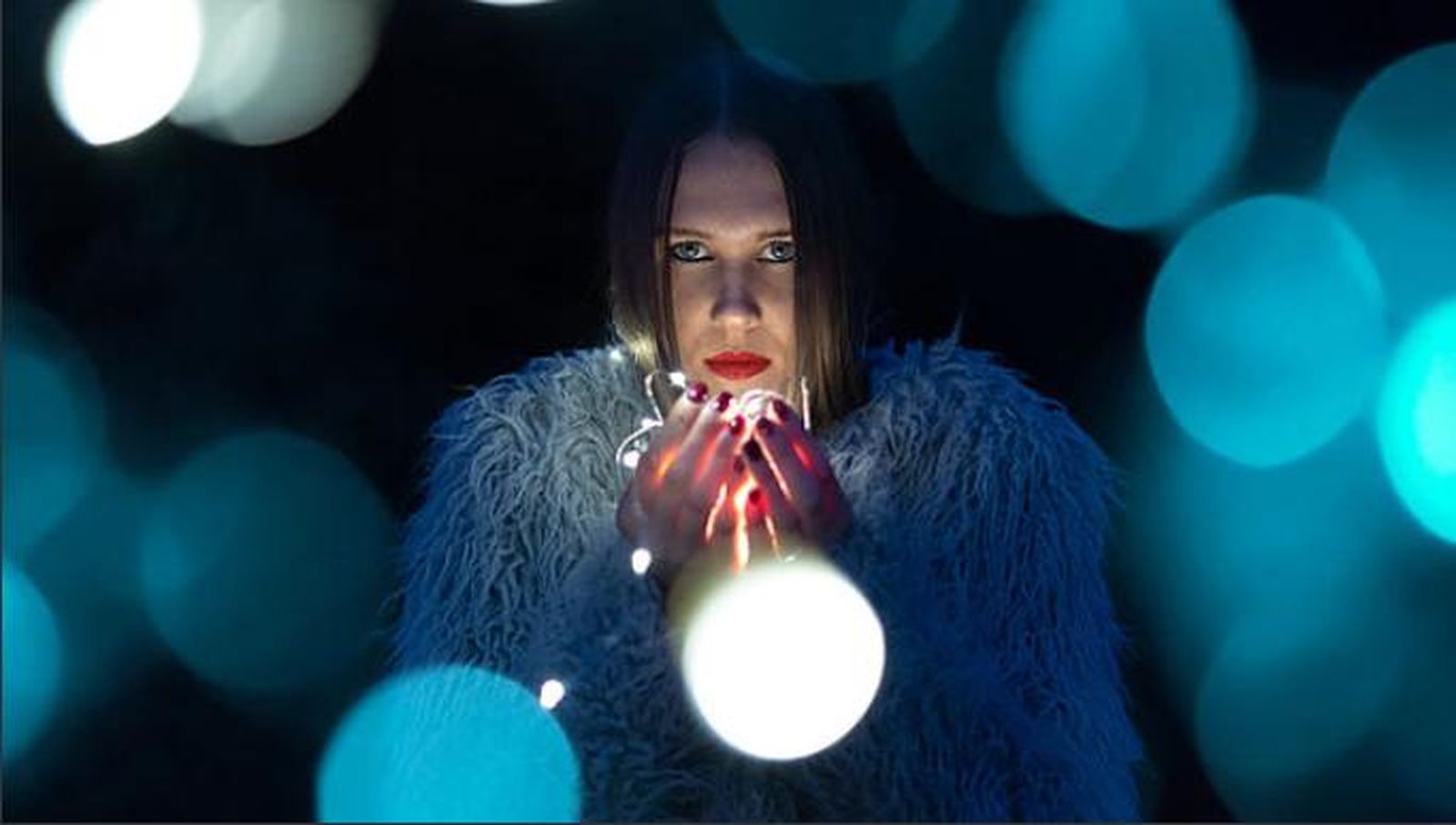 Bianka Randell en una foto como modelo de la web Fotoplatino