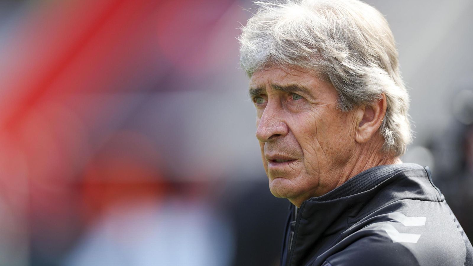 Manuel Pellegrini durante el último amistoso de pretemporada ante el Bayer Leverkusen.