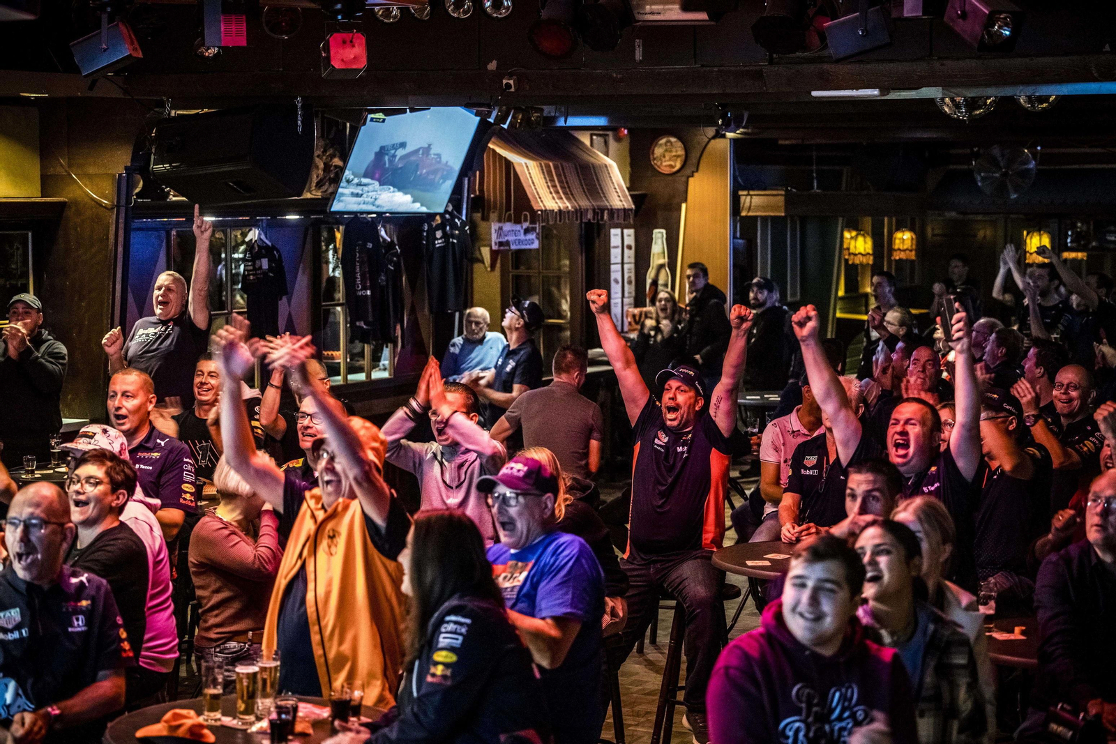 Las imágenes del segundo título de Verstappen