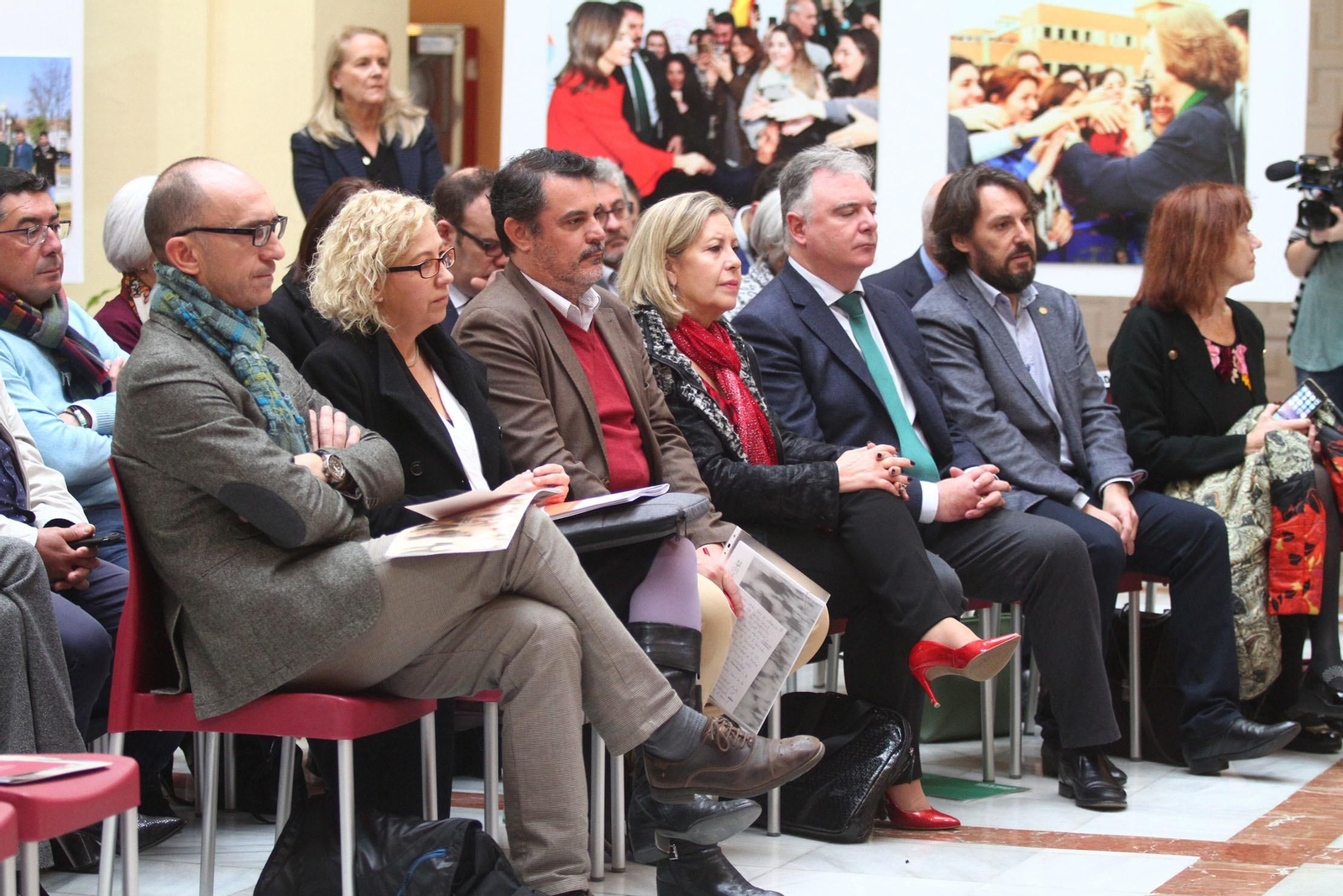 Imágenes de la presentación del estudio sobre 'El impacto económico, social y cultural de la UHU en la provincia'