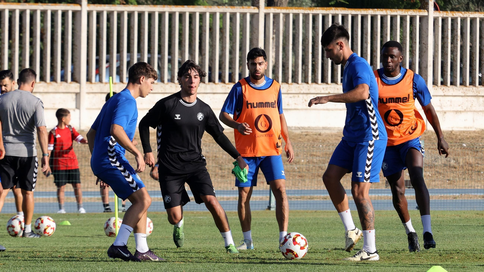 Las fotos del primer entrenamiento de la pretemporada 2025 del Xerez DFC