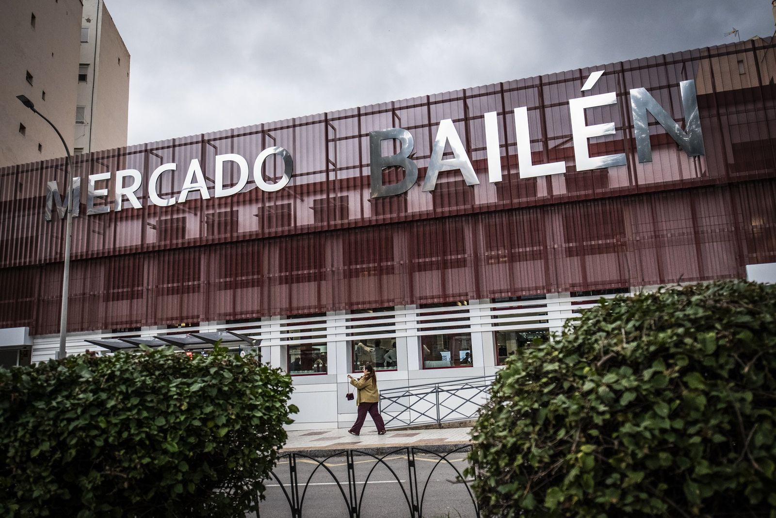 Exterior del mercado de Bailén.