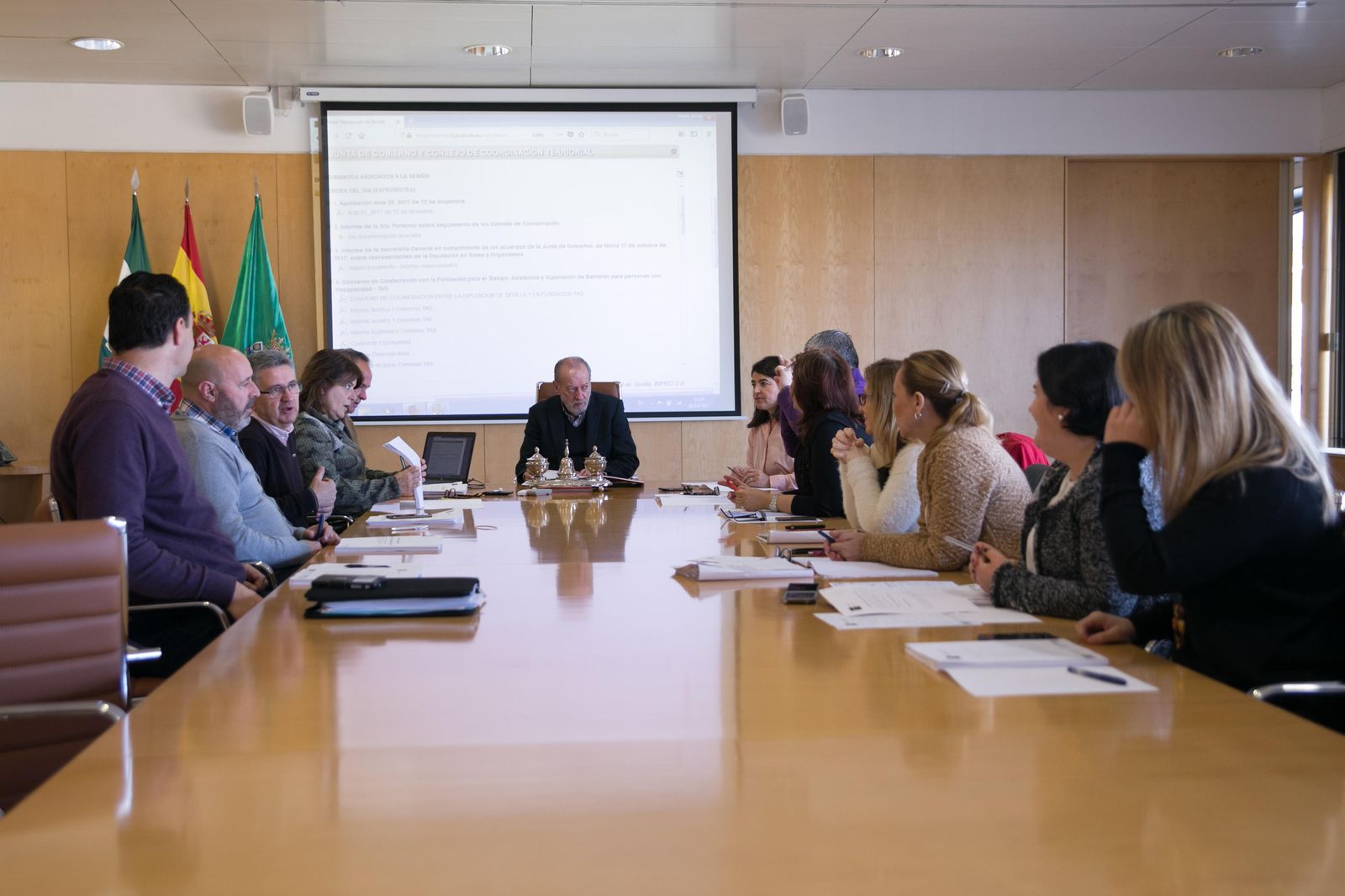 La Junta de Gobierno reunida ayer en sesión ordinaria.