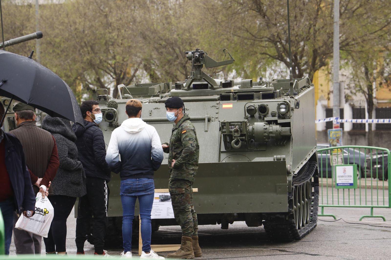 Las fotografías de la exposición de armamento de la Brigada de Córdoba