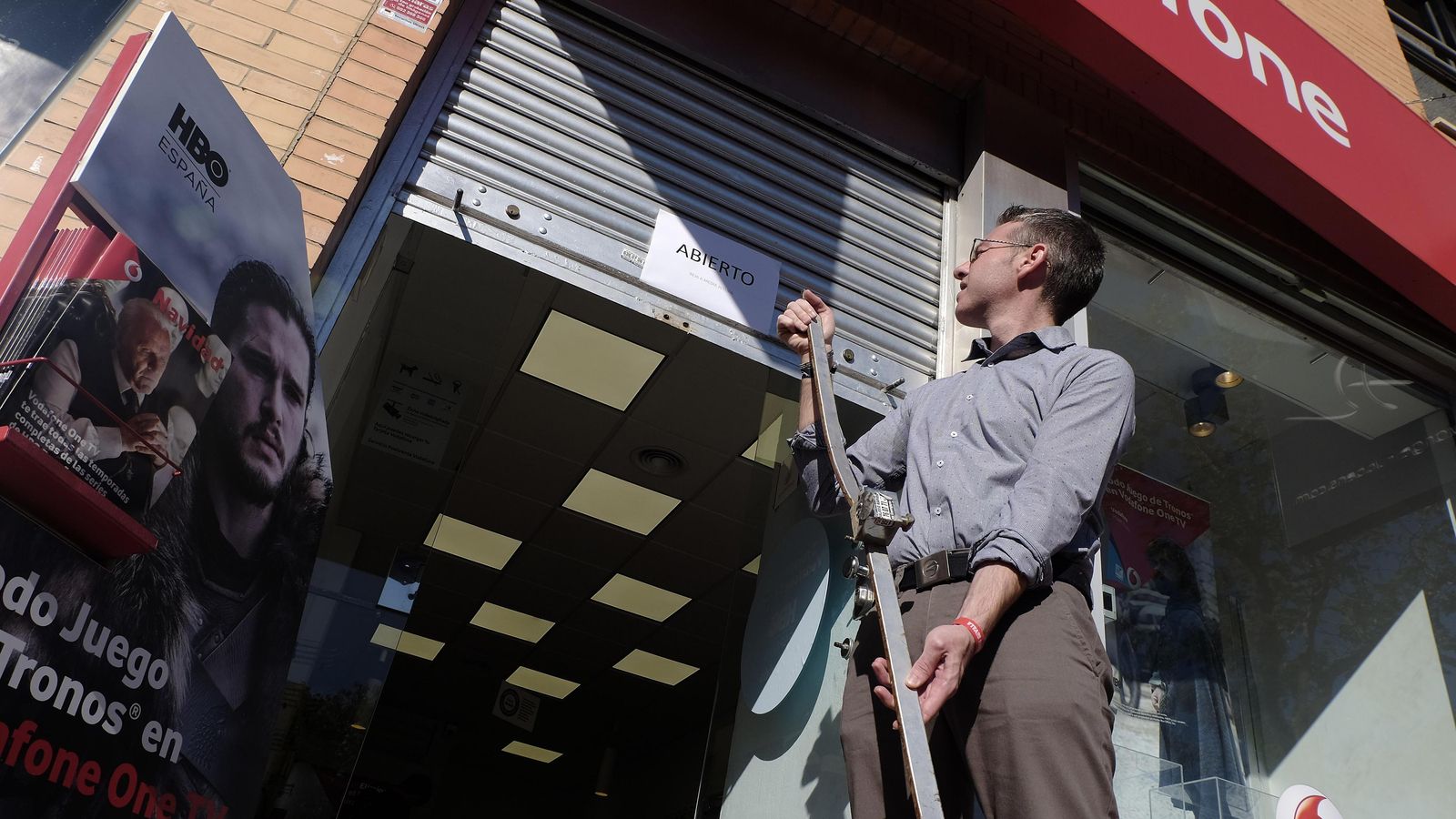 Tienda de Vodafone en Bueno Monreal, que también sufrió un robo.