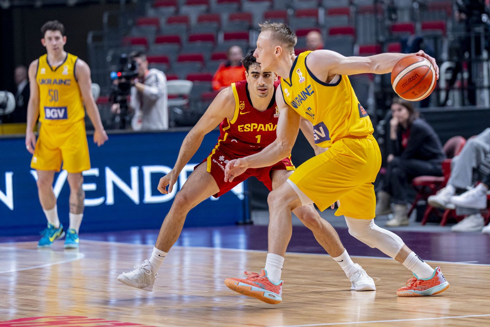 Las mejores fotos del Ucrania-España de baloncesto
