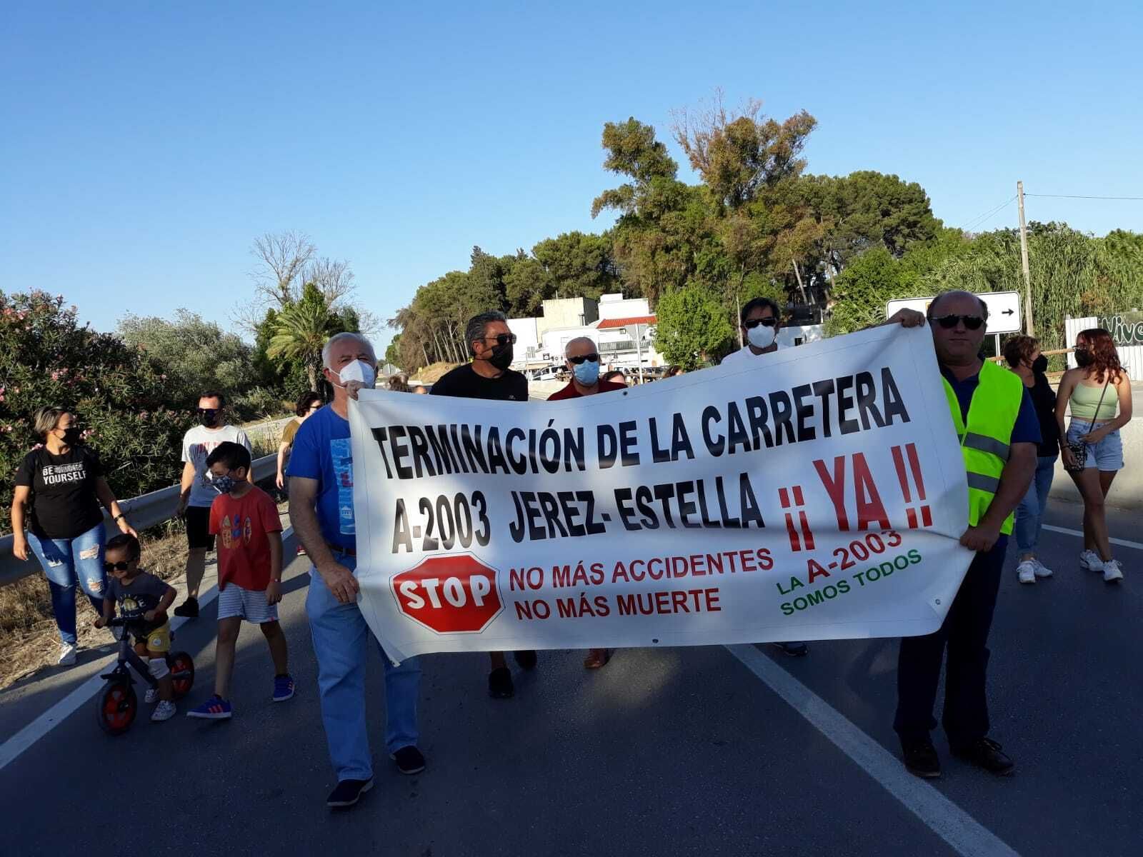 Concentración y marcha reivindicativa de la Plataforma A-2003 .