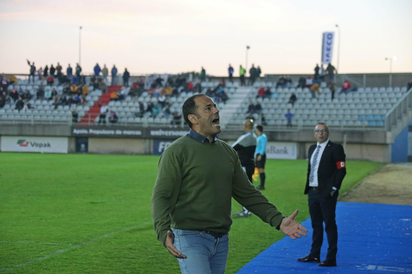 Salva Ballesta, en el partido ante el CD Badajoz.