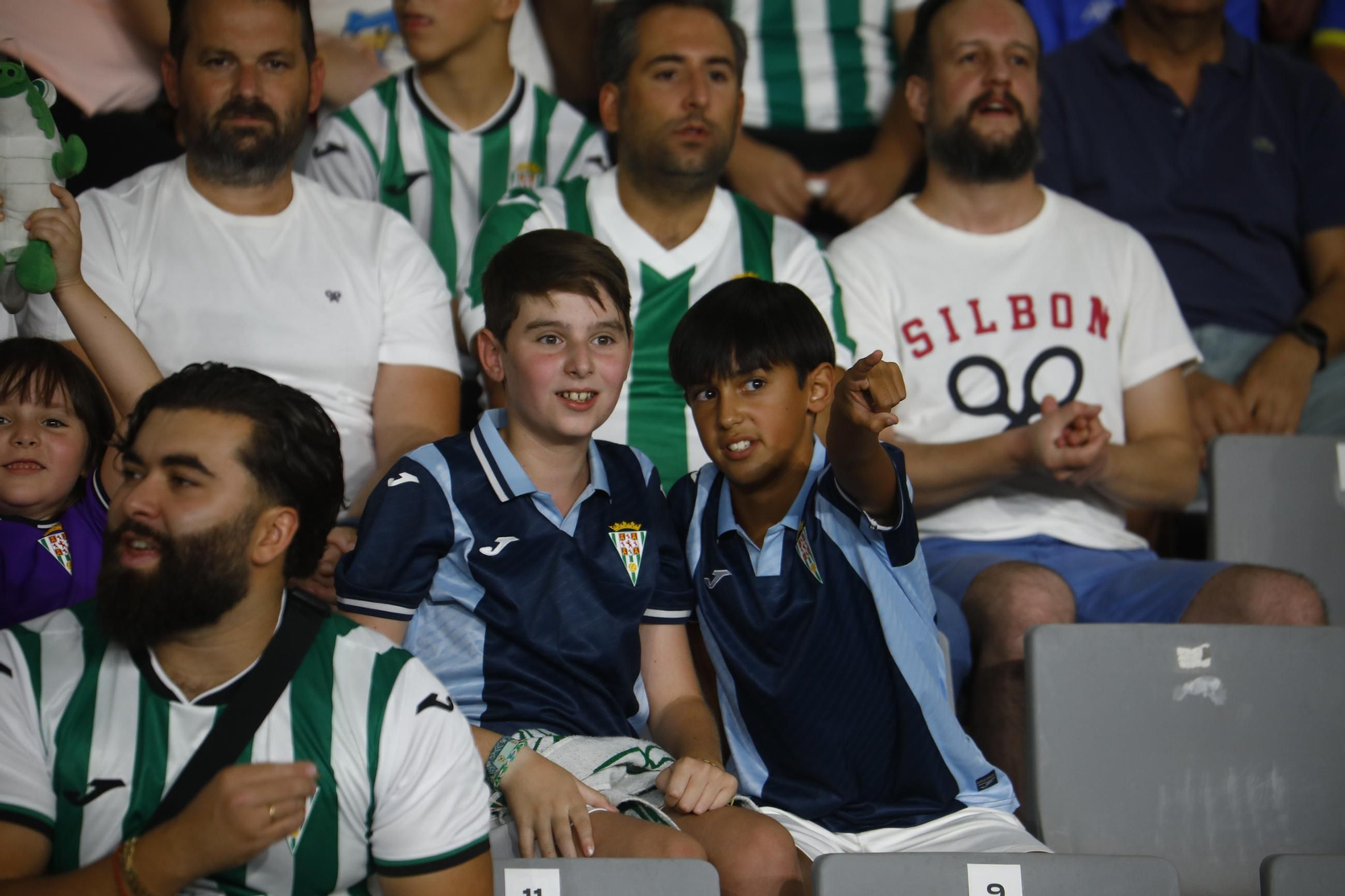 Las mejores fotos del ambiente en El Arcángel para el Córdoba CF - Castellón