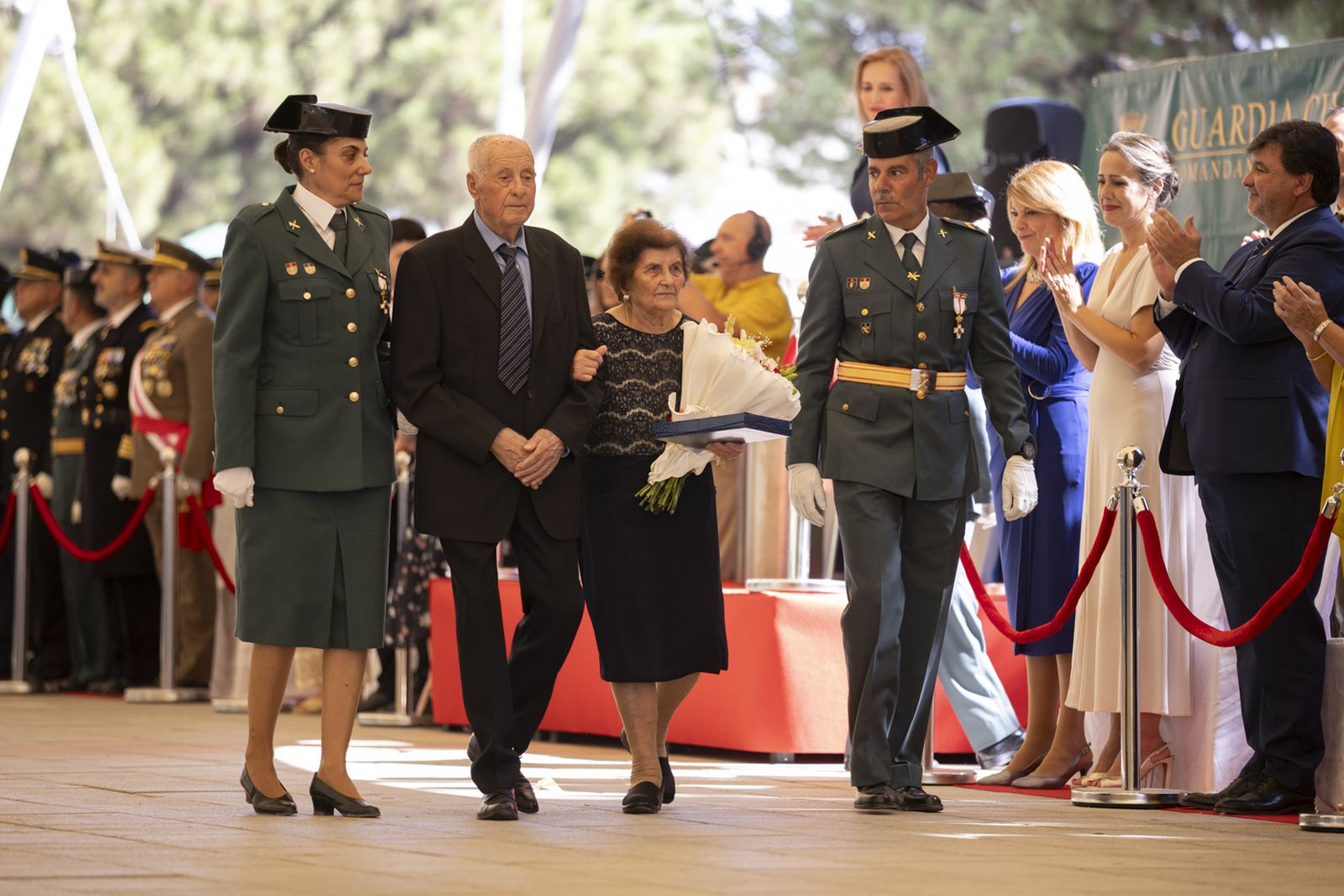 Imágenes de los actos de celebración de la festividad de la patrona de la Guardia Civil, la Virgen del Pilar.