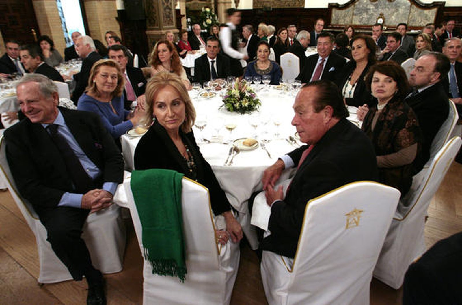 Marta Talegón, José Gandía, Macarena Núñez Pol, Juan Álvarez, Macarena García Otero, Pascual Álvarez, Lola Reina, Enrique Miguel Rodríguez, Carmen Tello, Antonio Burgos, Isabel Herce y Curro Romero. / Reportaje gráfico: Antonio Pizarro / Juan Carlos Muñoz / Juan Carlos Vázquez