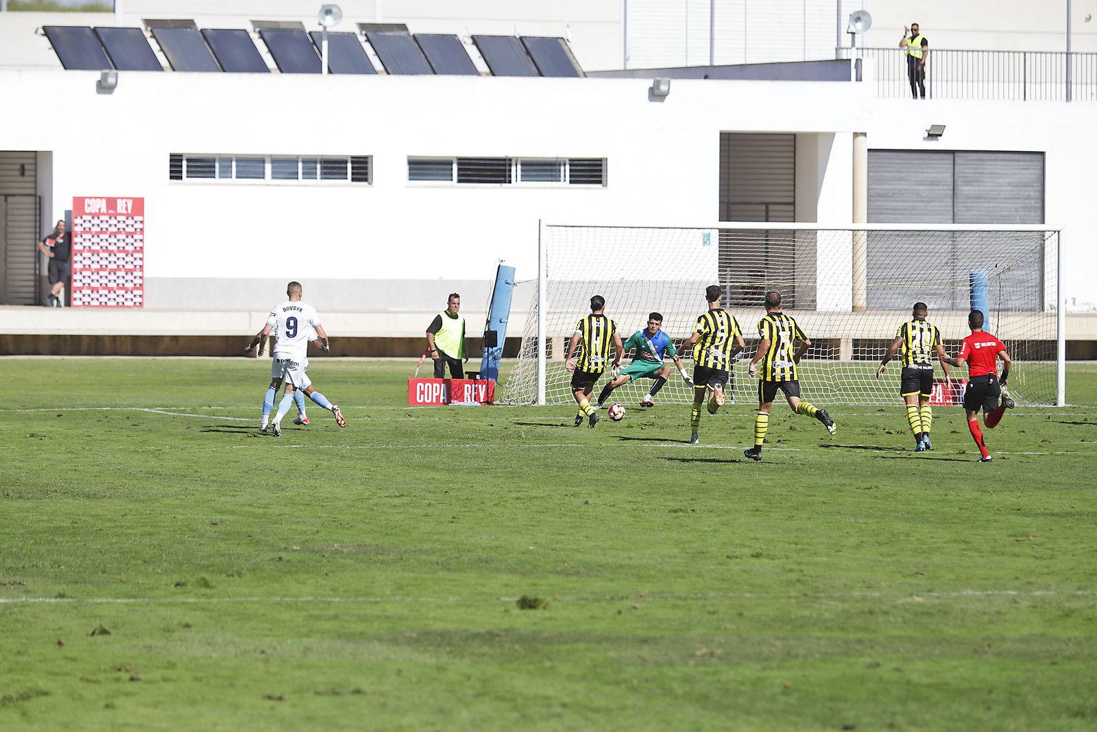 Imágenes del encuentro de Copa del Rey entre el San Roque de Lepe y el Girona
