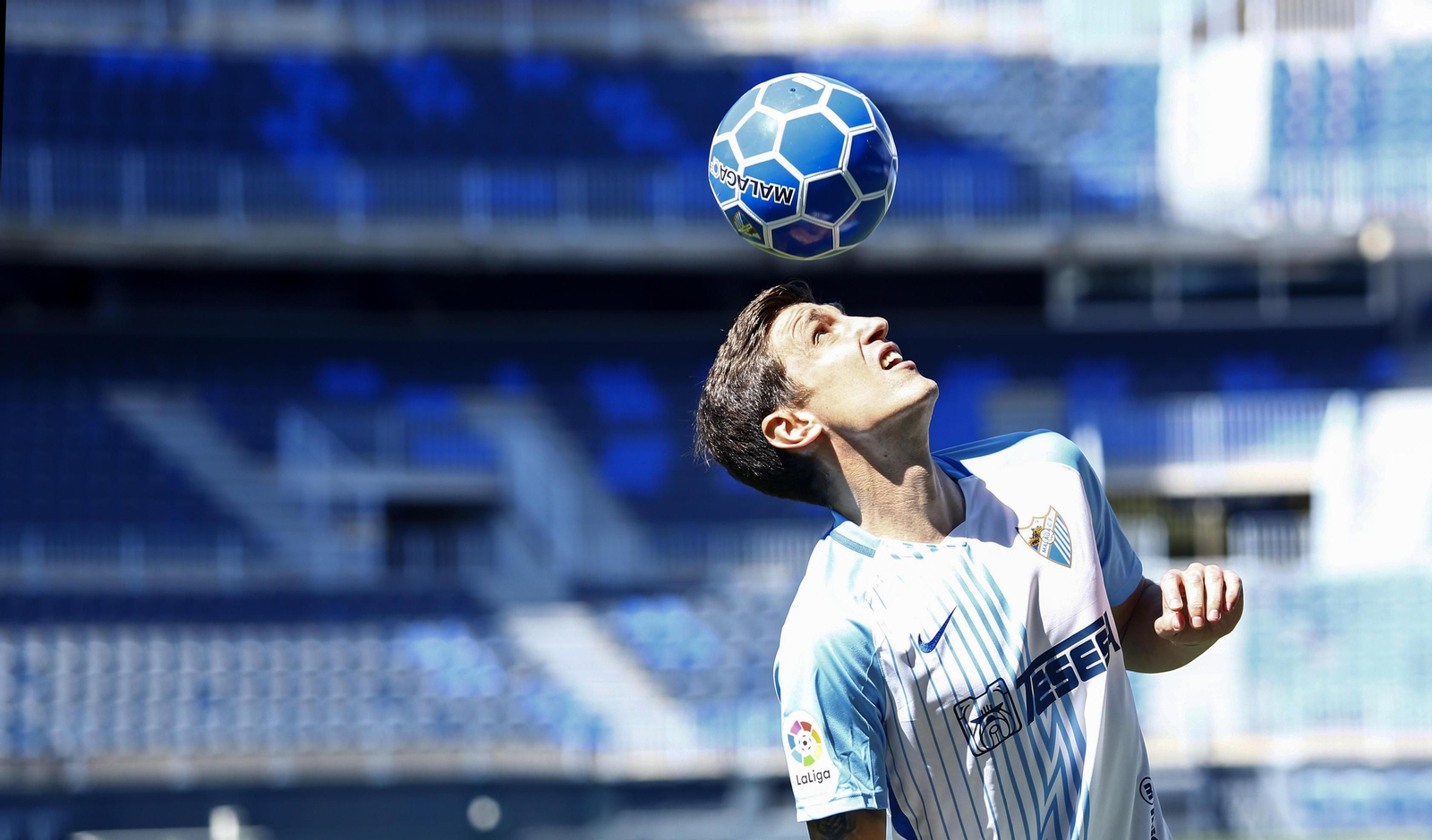 Stefan Scepovic, cuando fue presentado por el Málaga CF.