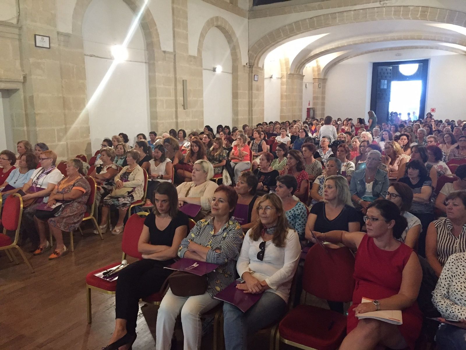 Encuentro de asociaciones de mujeres de la provincia, ayer en El Puerto.