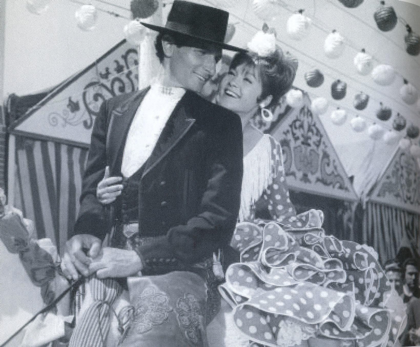 Ángel Peralta con Mariso en 'Cabriola' (1965).