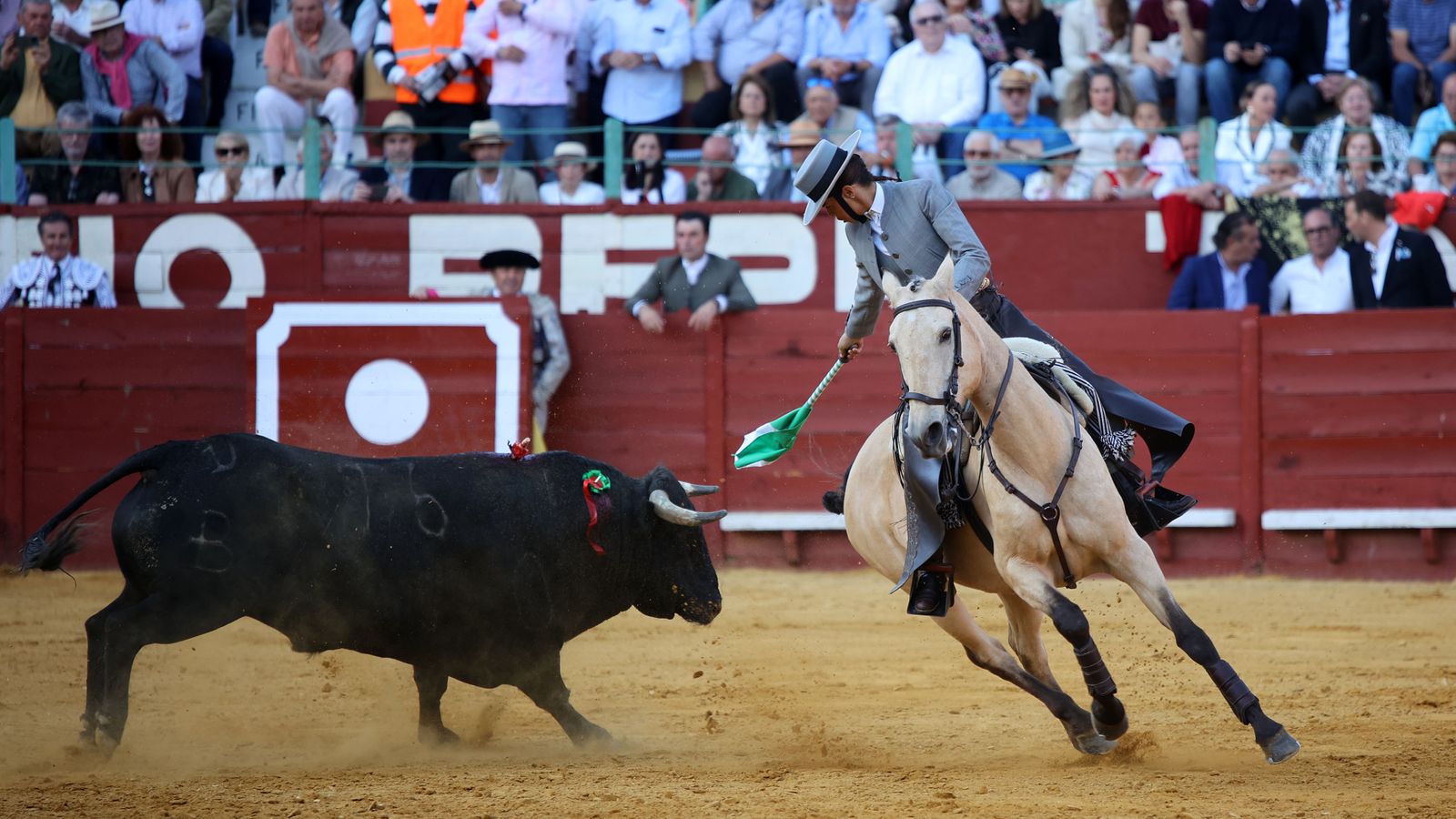 Andy Cartagena, Diego Ventura y Lea Vicens en la corrida de rejones de la Feria de Jerez 2024