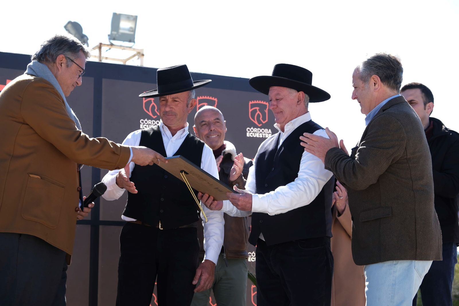La XV marcha hípica por el Día de Andalucía en Córdoba, en imágenes