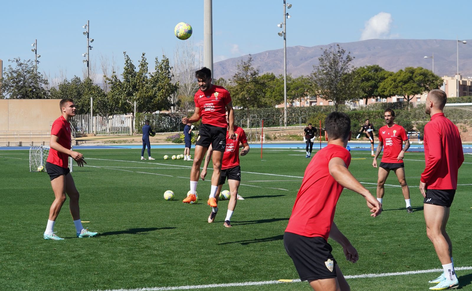 El plantel ha vuelto al trabajo este lunes en el anexo tras dos jornadas de descanso