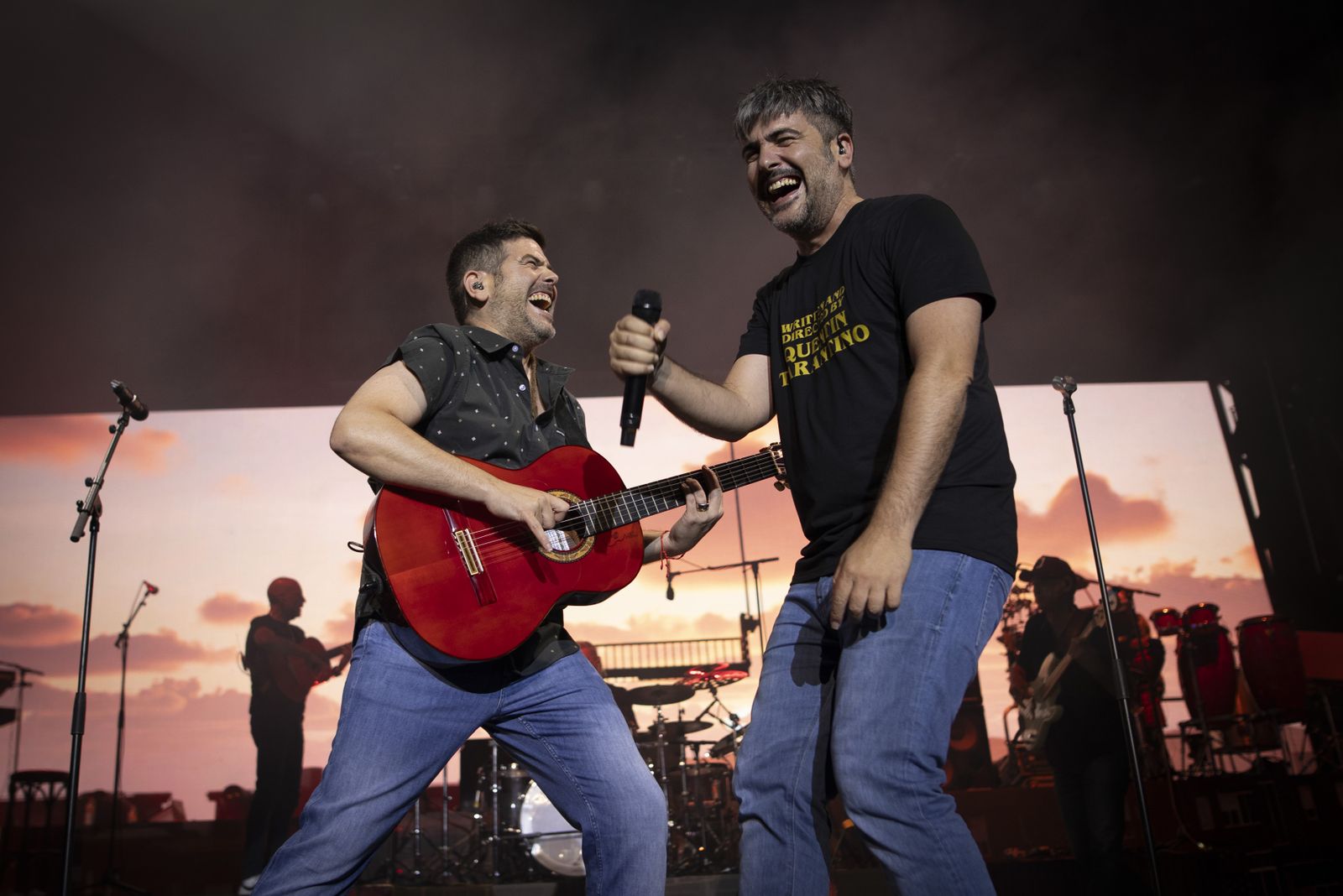 Estopa hace vibrar el ruedo de Granada: todas las imágenes