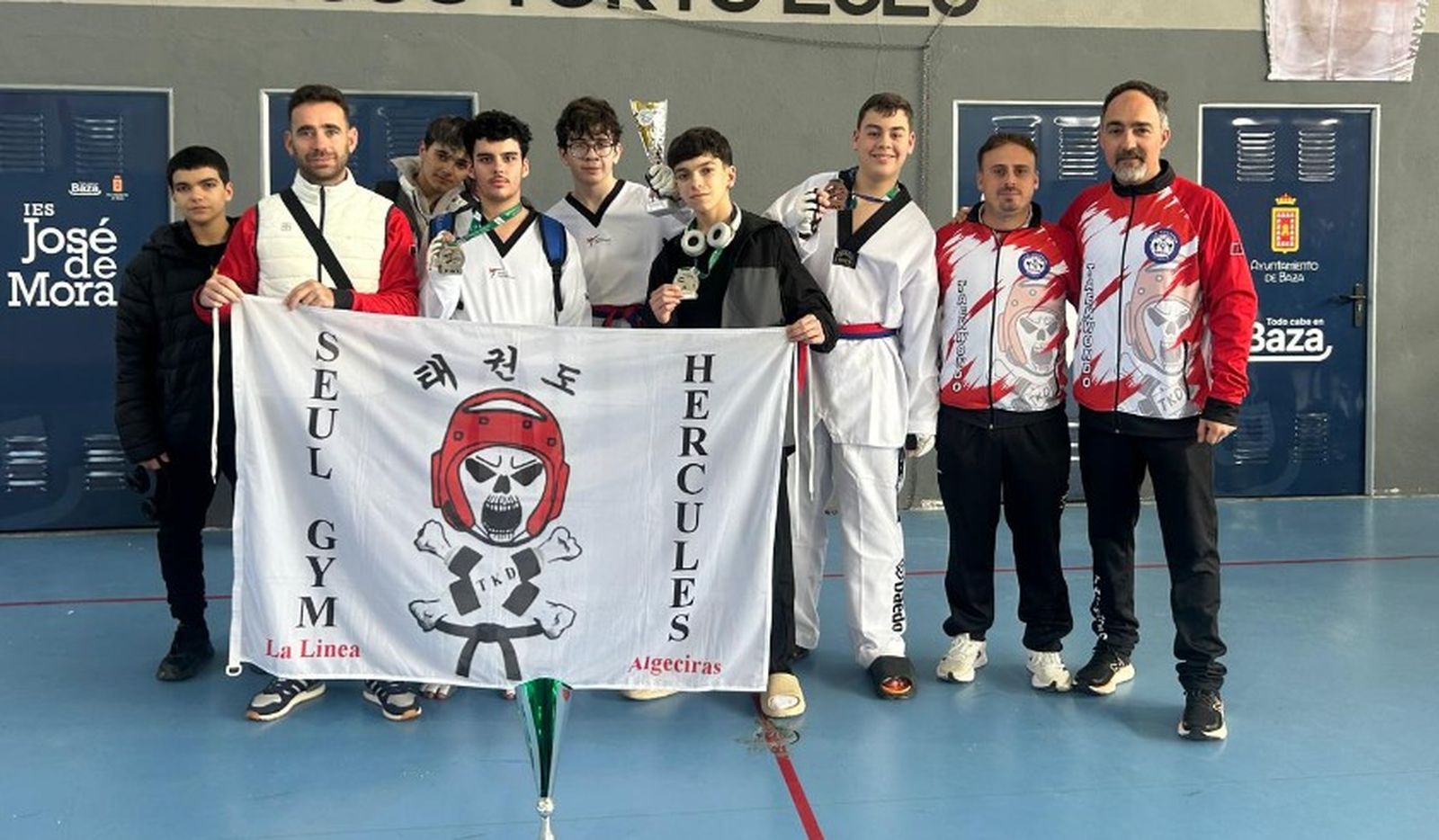 La expedición del Hércules Seúl Gym de Algeciras, en Baza