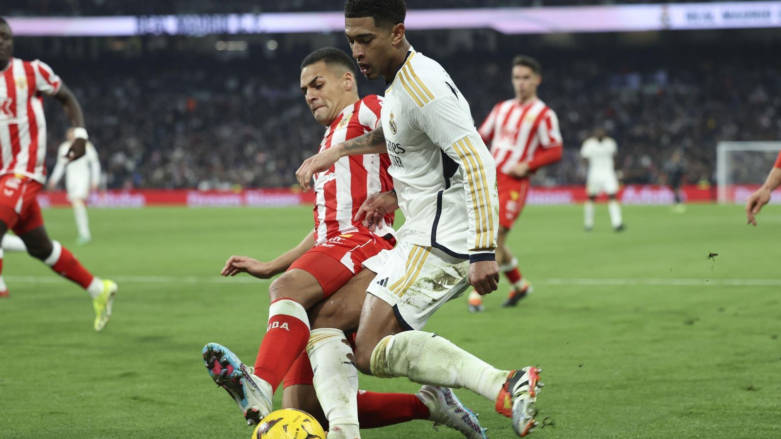 Kaiky corta un prometedor ataque de Jude Bellingham en el encuentro en el Santiago Bernabéu.