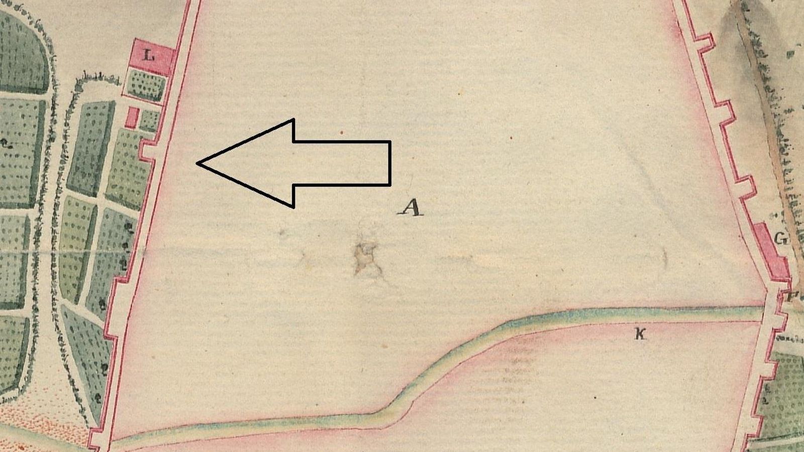 Plano de 1807 señalando la Carrera del Sol todavía como zona de huertas. La letra L indica la ermita del Sol.