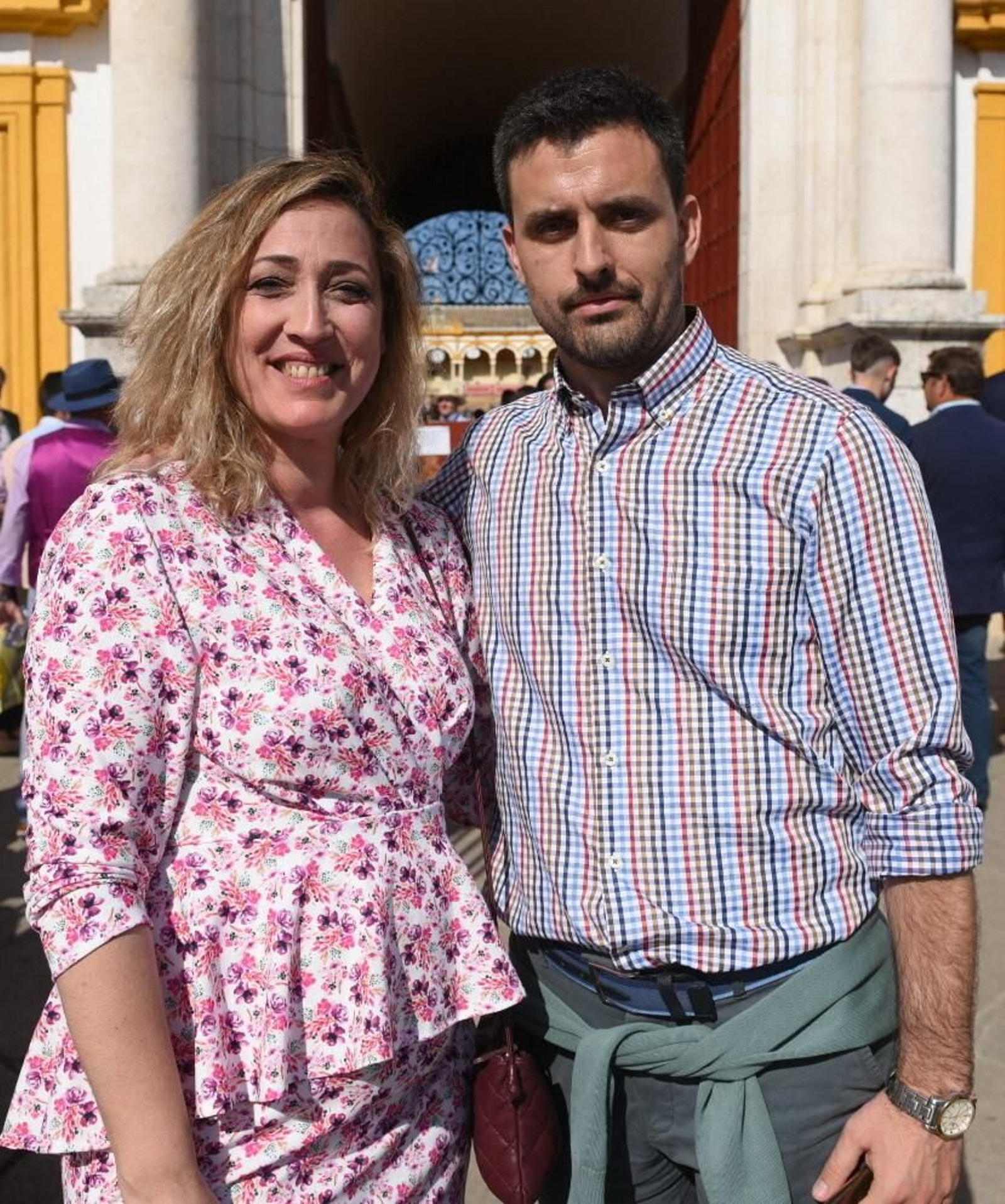 Las fotos de la Puerta del Príncipe de los toros en la 15ª del abono en Sevilla