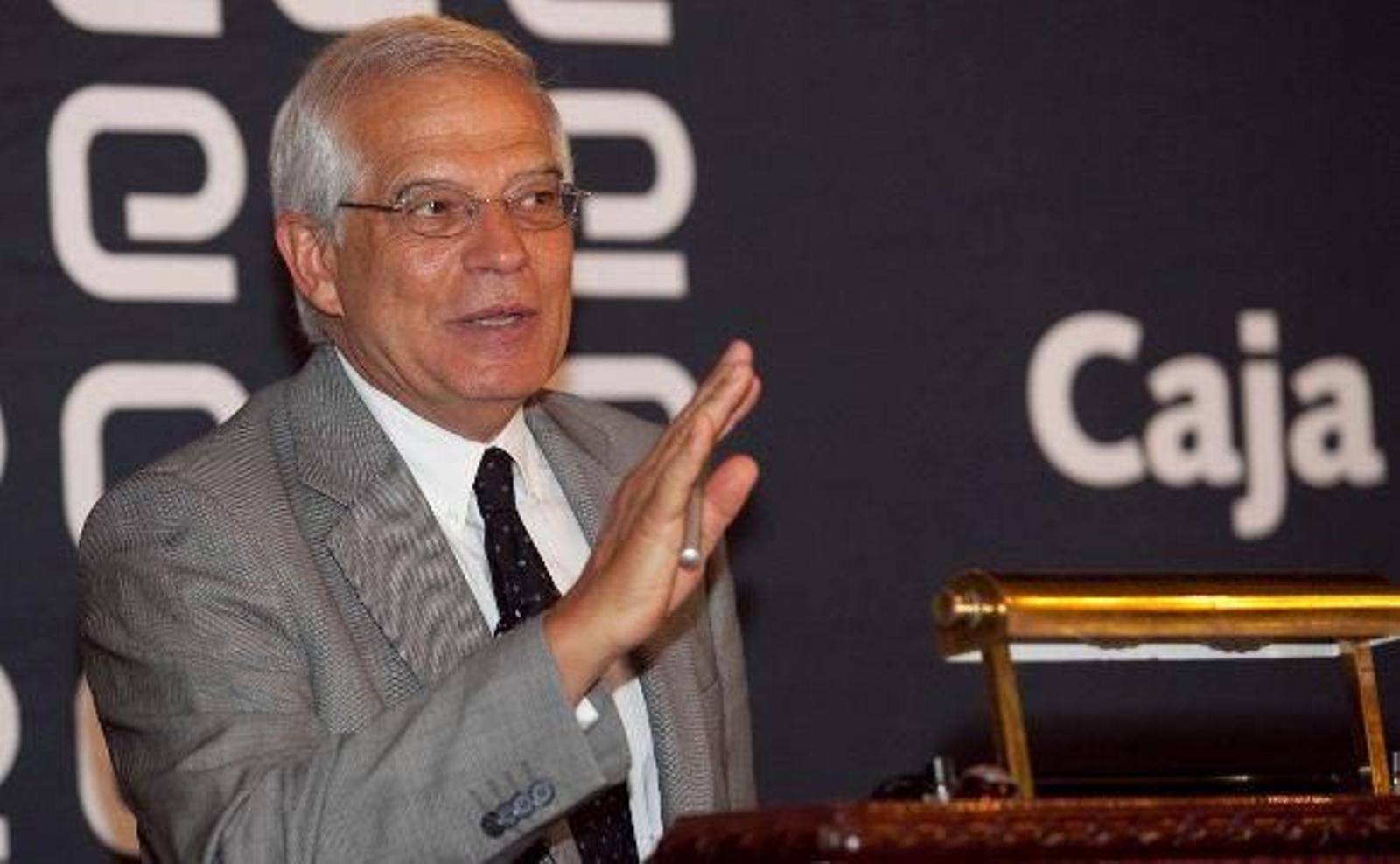 Borrell: "Los candidatos que respalda González siempre pierden"