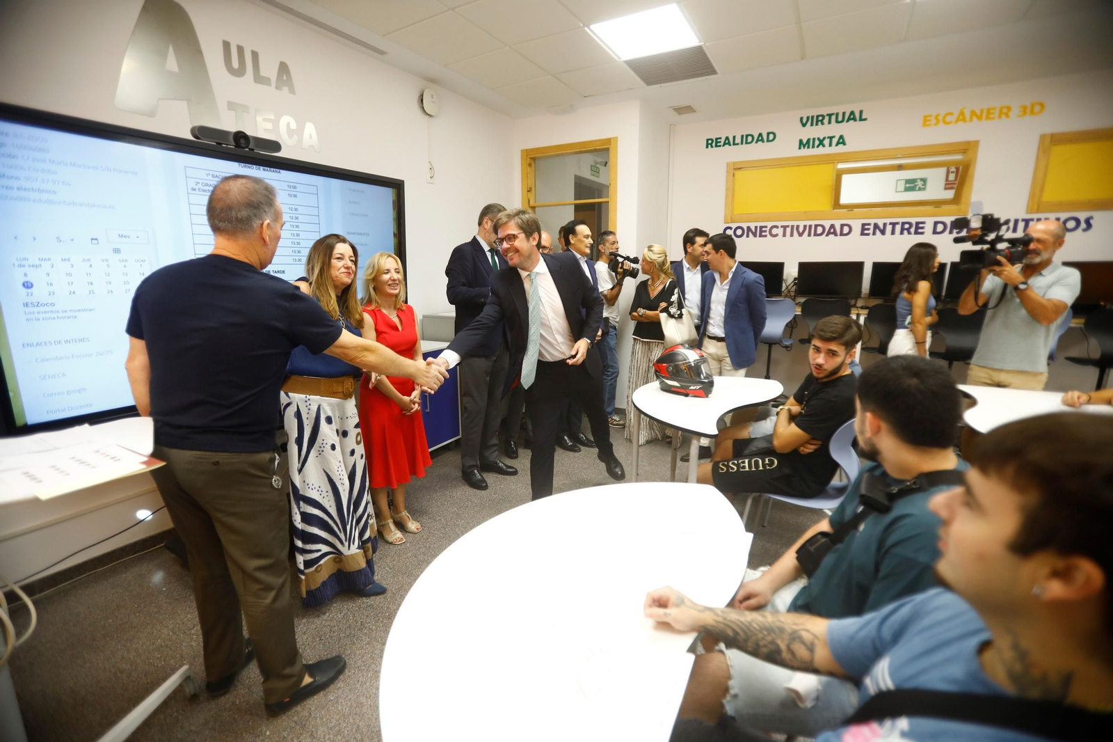 La vuelta a clase en los institutos de Córdoba, en imágenes