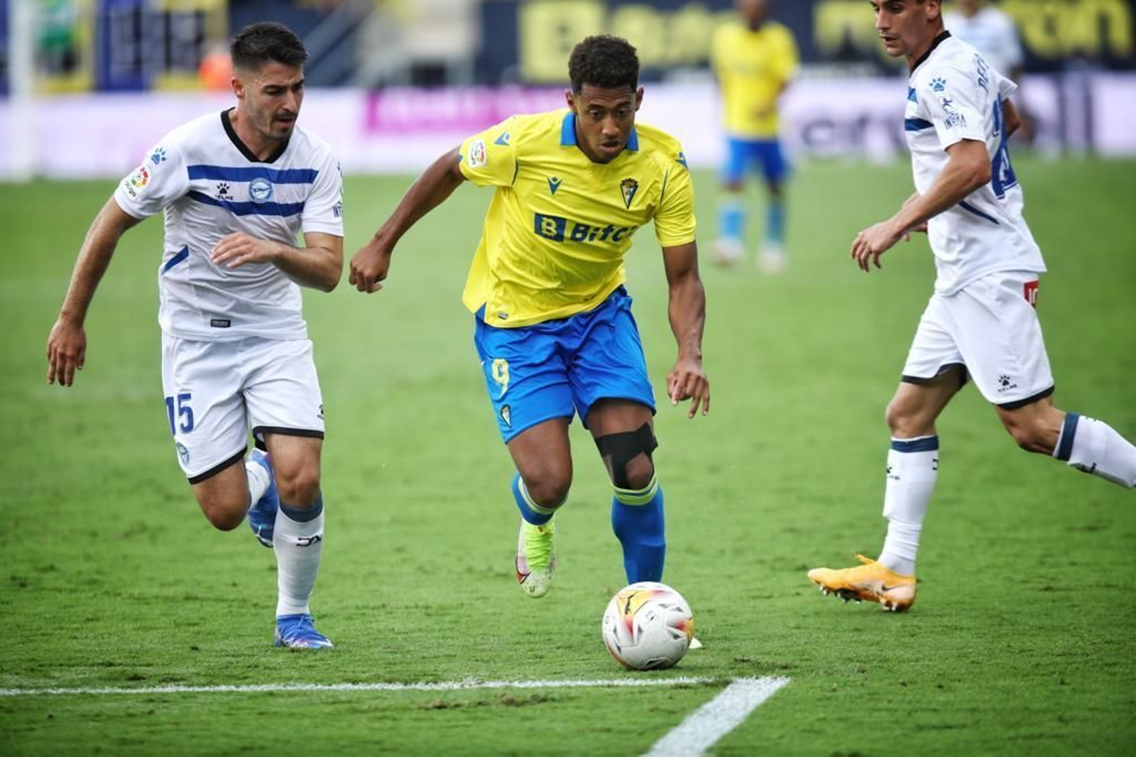 La imágenes de la derrota del Cádiz contra el Alavés