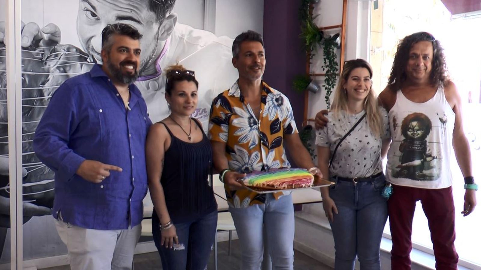 Francis Mel (izquierda) con integrantes de Amare en la presentación de la Palmera
