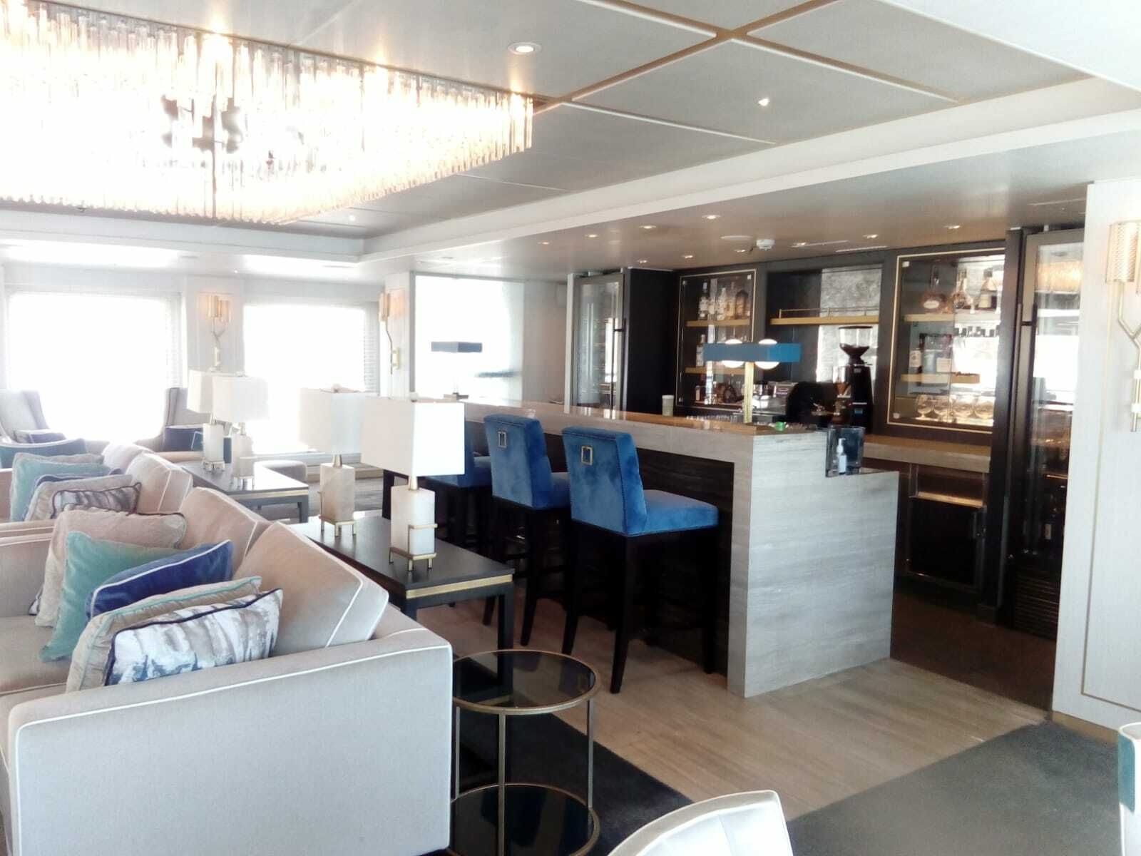 Las fotos del yate de lujo ‘Crystal Espirit’ en Málaga