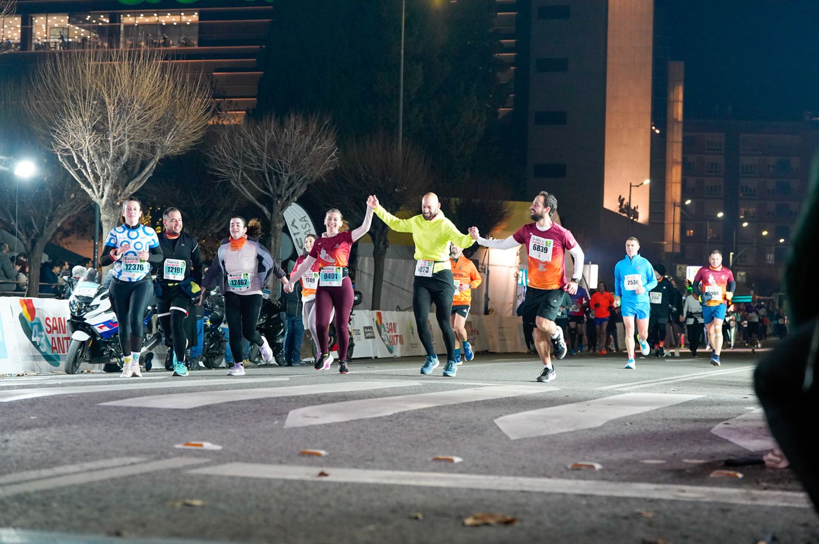 En imágenes: búscate en tu llegada a meta de la Carrera de San Antón 2026 (3)