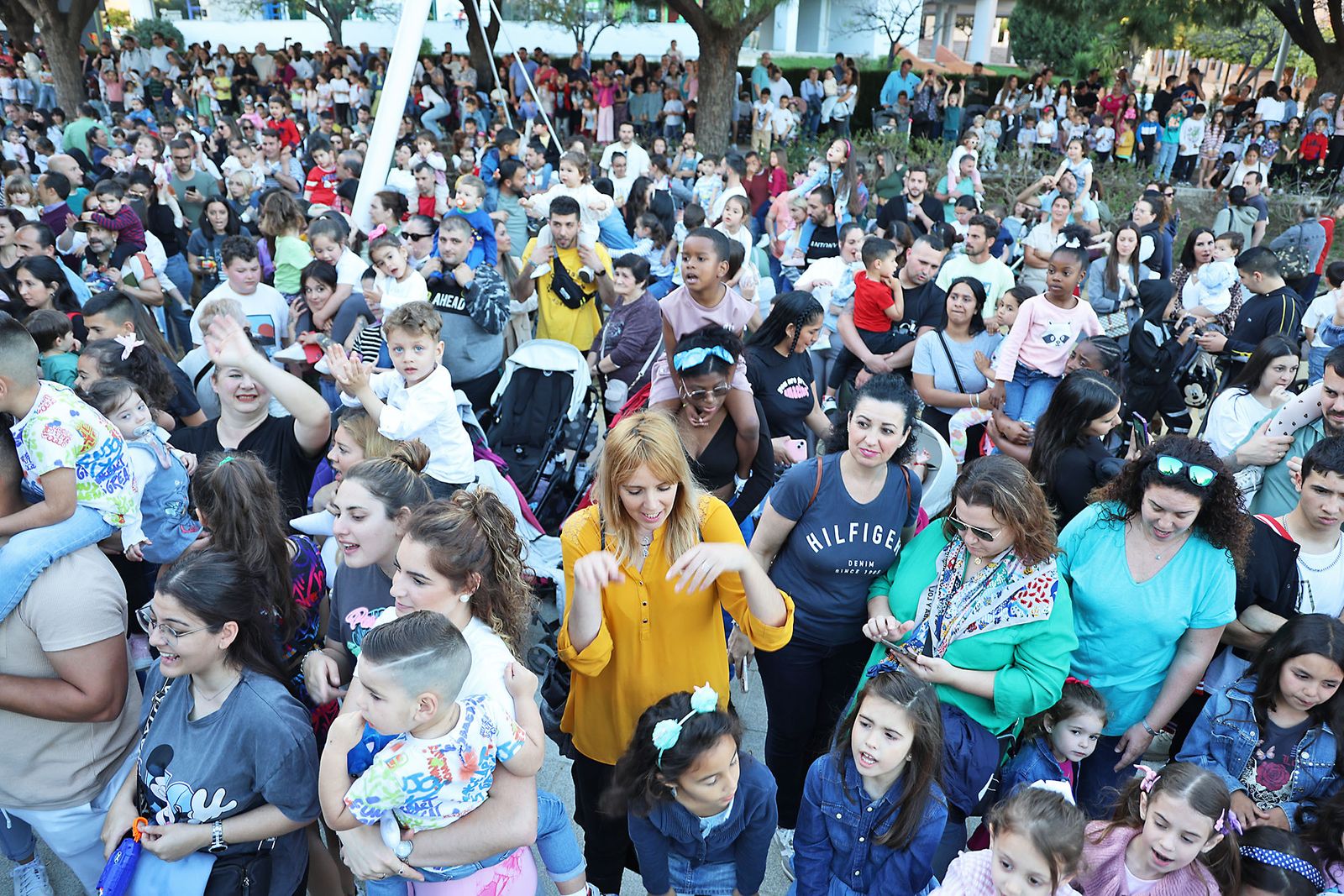 Imágenes del Festival Mundial de Foodtrucks y los cantajuegos DIsney en Huelva