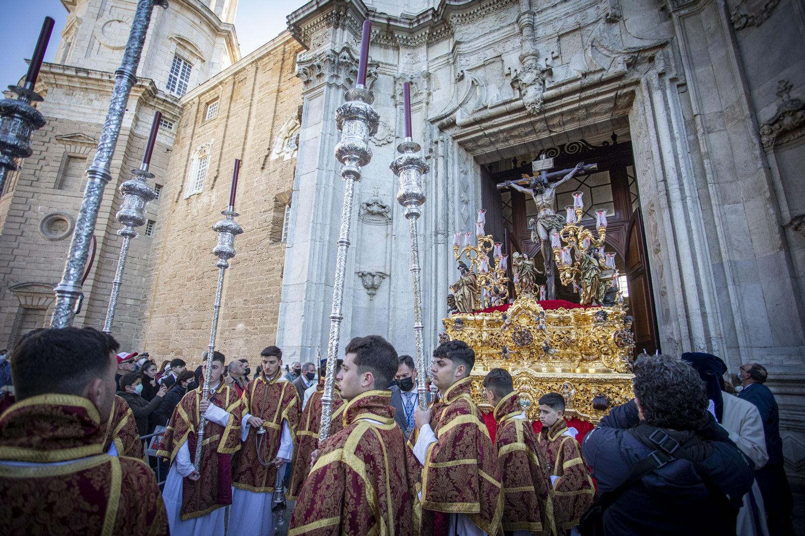 Imágenes del regreso de La Palma a su templo en la Semana Santa de Cádiz 2022