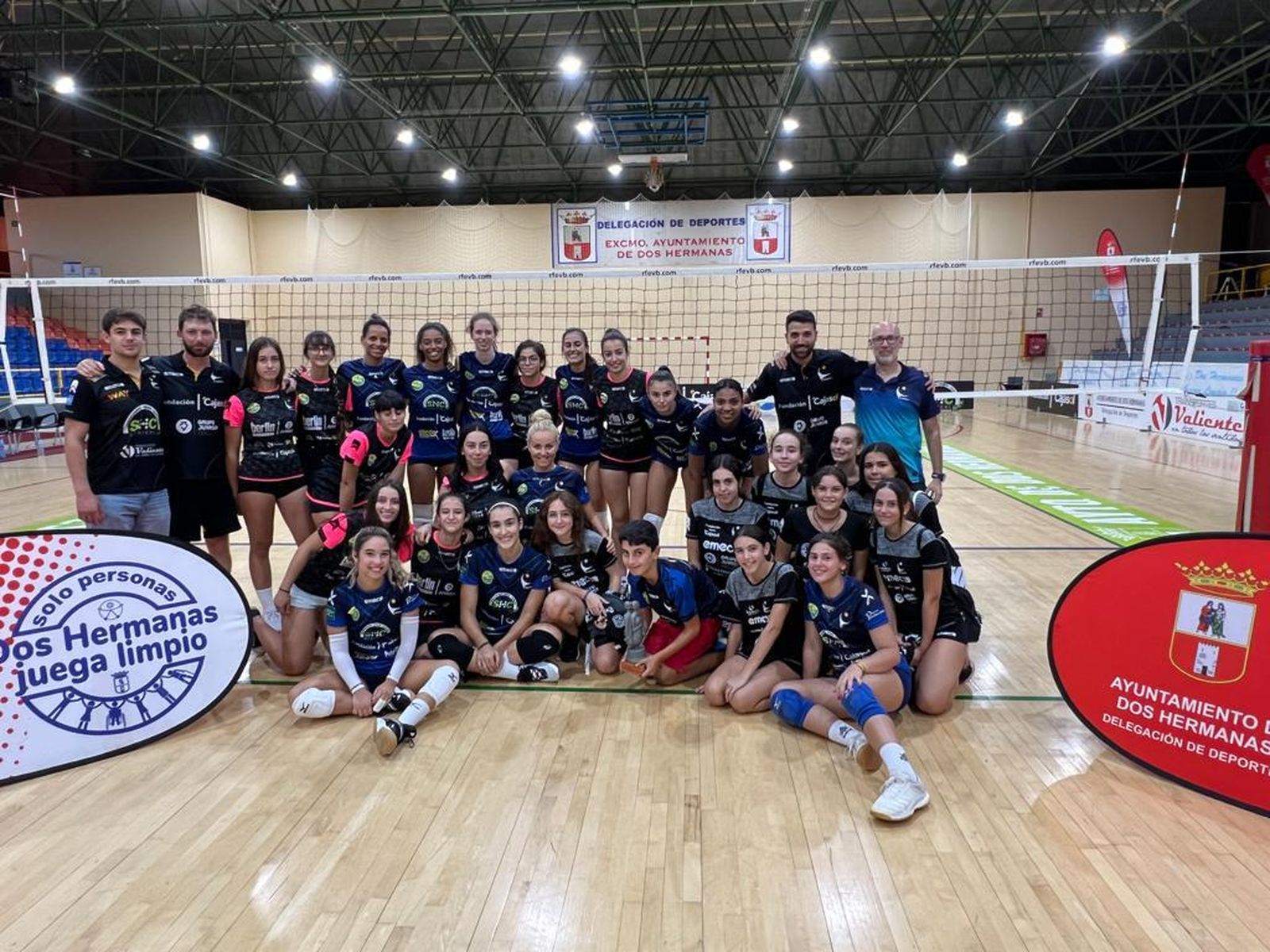 El Esquimo se hace con el Ciudad de Dos Hermanas