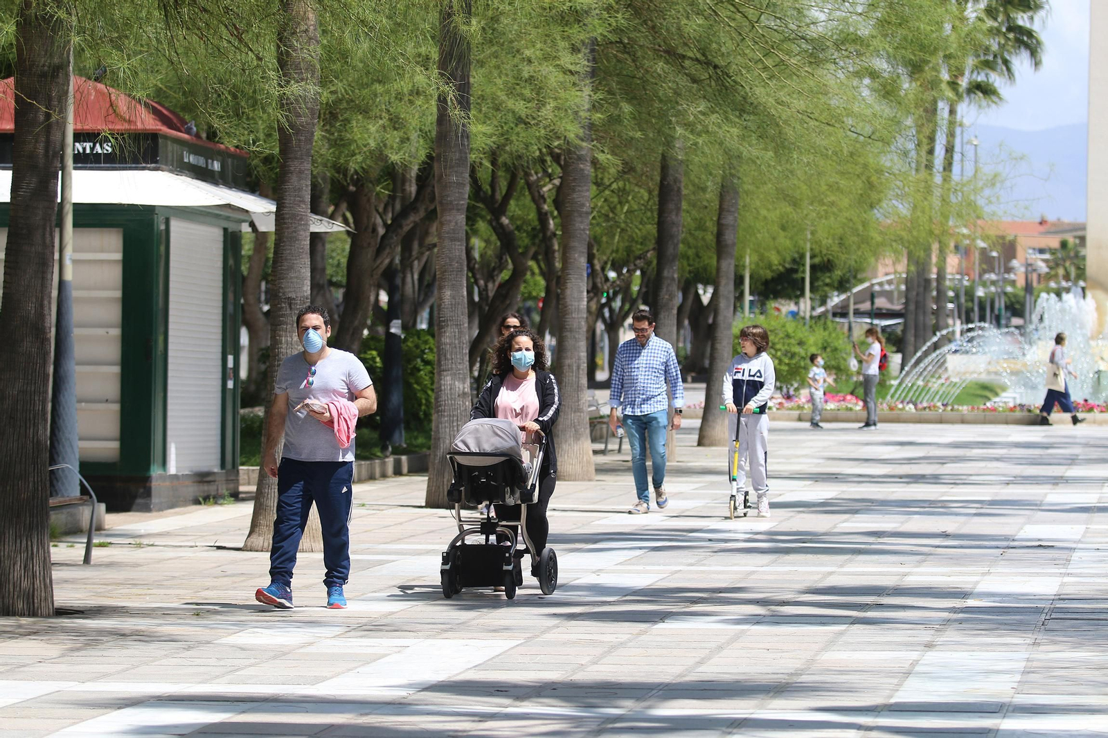 Fotogalería Los niños salen a la calle tras 43 días de confinamiento por coronavirus