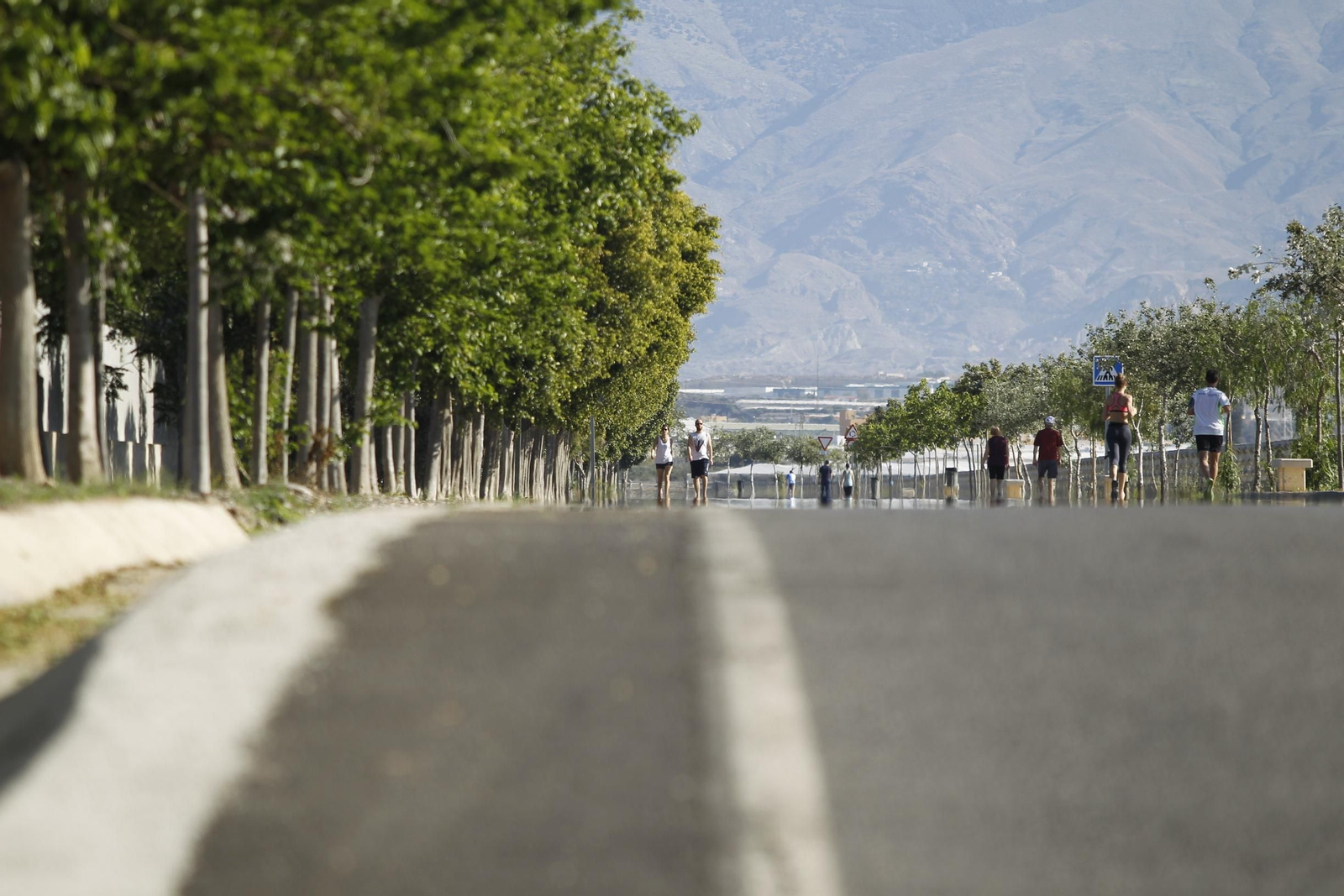 Fotogalería domingo de deporte en coronavirus. COVID-19. Almería
