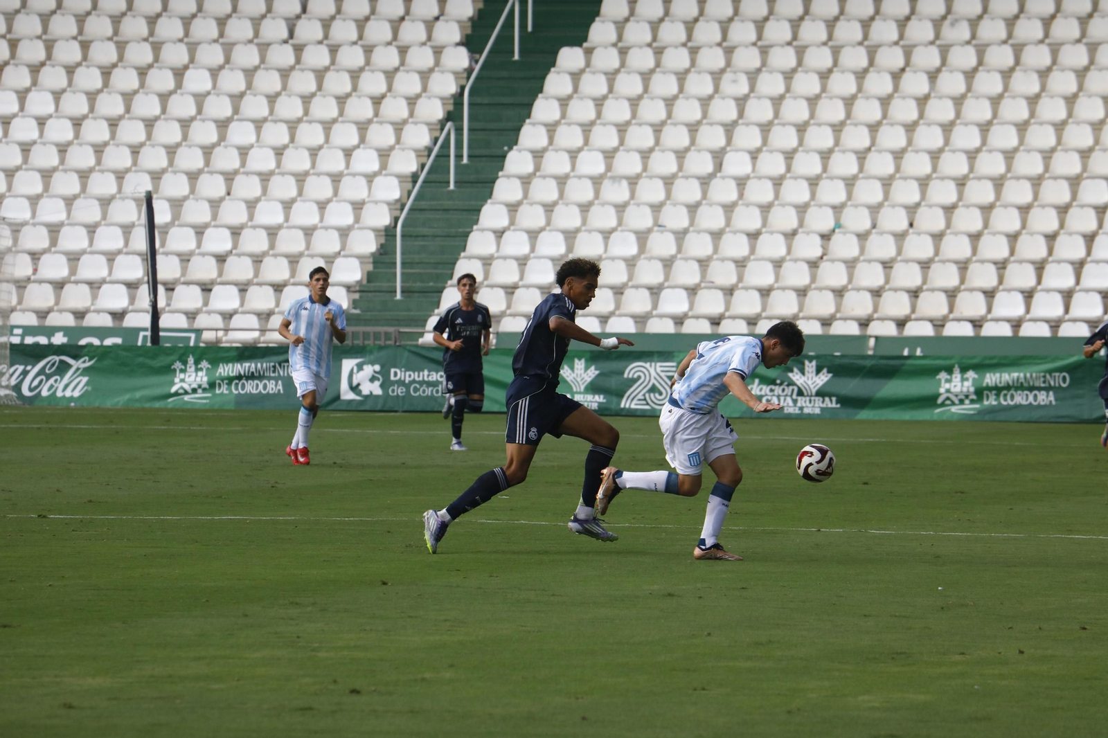 Las mejores fotos del Racing Club - Real Madrid del Mundial de Clubes juvenil en El Arcángel