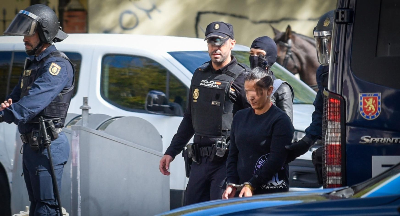 Macrorredada de la Policía Nacional en las Tres Mil Viviendas tras los tiroteos con armas de guerra