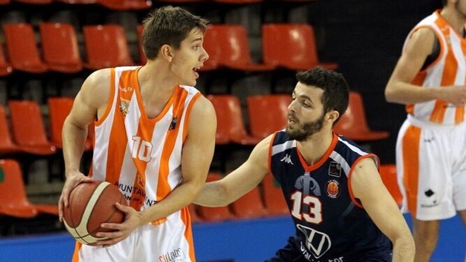 Alvaro Herrera, durante un partido en su etapa en el CB Morón.