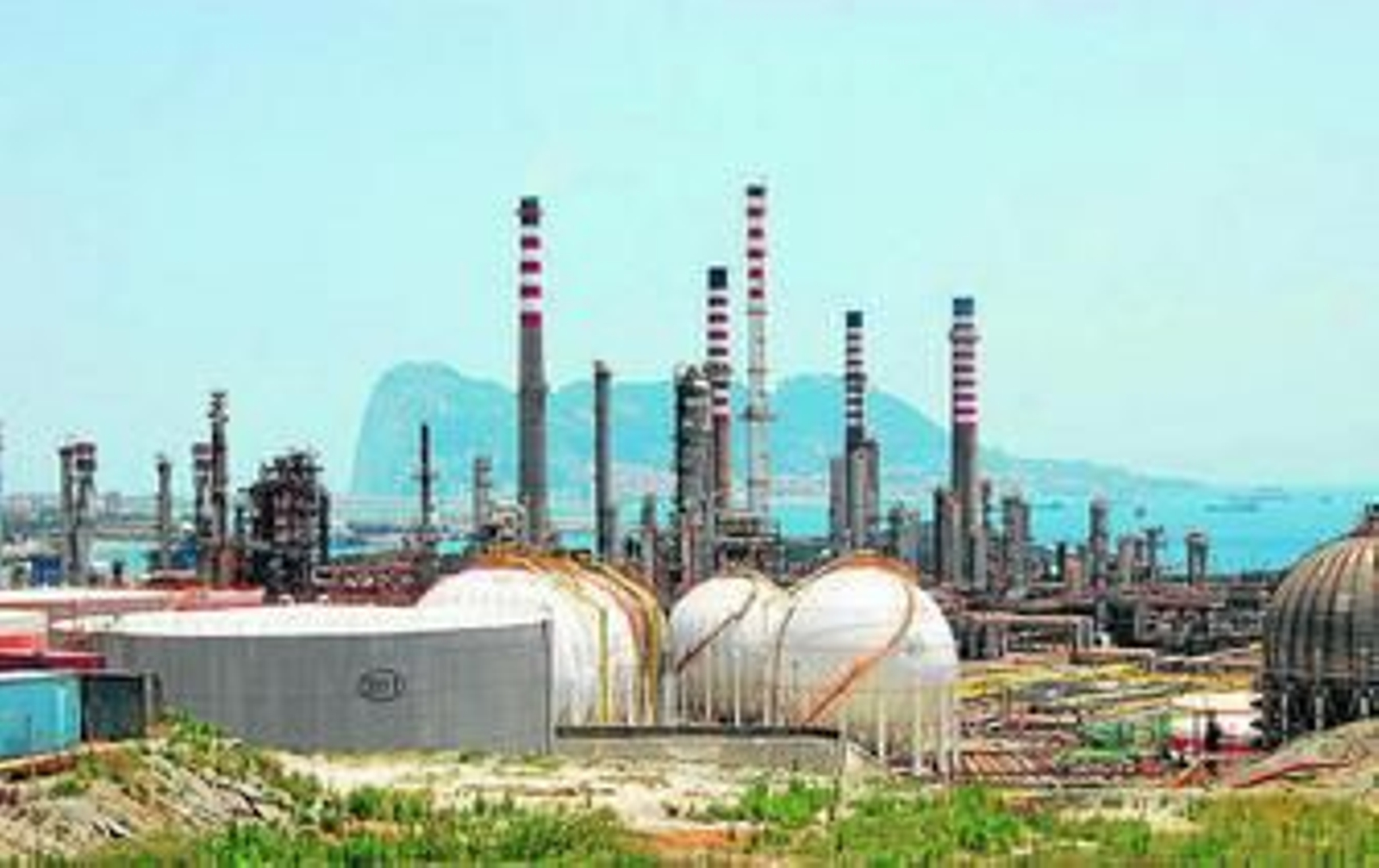 Vista de la refinería Gibraltar-San Roque, de Cepsa.