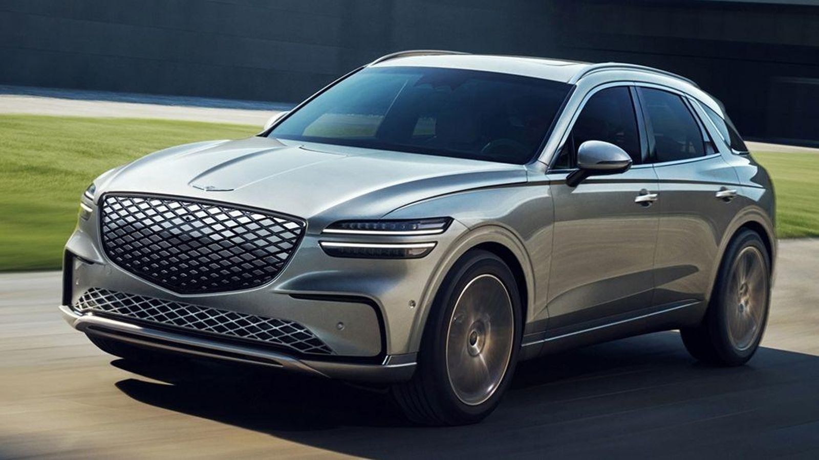 La oferta europea de Genesis la compondrá dos SUV y una berlina: el GV60 siempre eléctrico y GV70 y G80 electrificados. La oferta europea de Genesis la compondrá dos SUV y una berlina: el GV60 siempre eléctrico y GV70 y G80 electrificados.