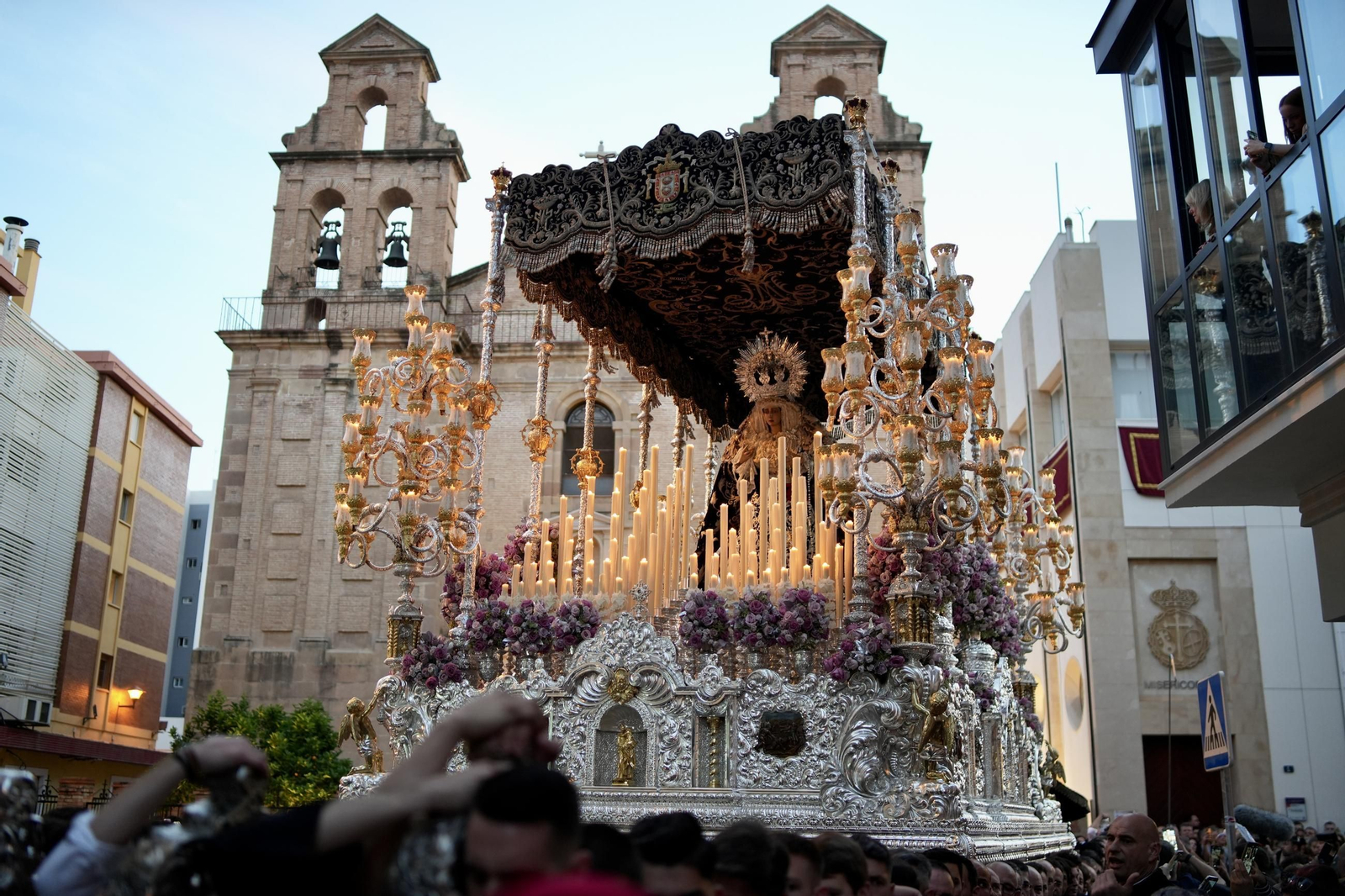 Misericordia en el Jueves Santo de Málaga, en imágenes