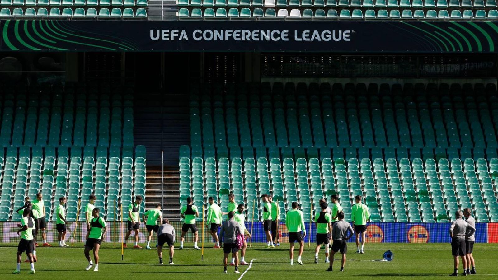 Entrenamiento del Betis previo al choque en Conference ante el Celje