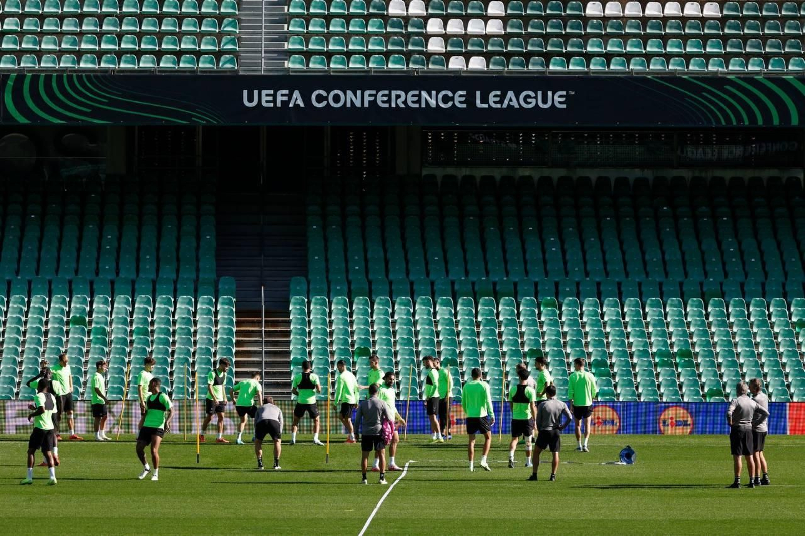 Entrenamiento del Betis previo al choque en Conference ante el Celje