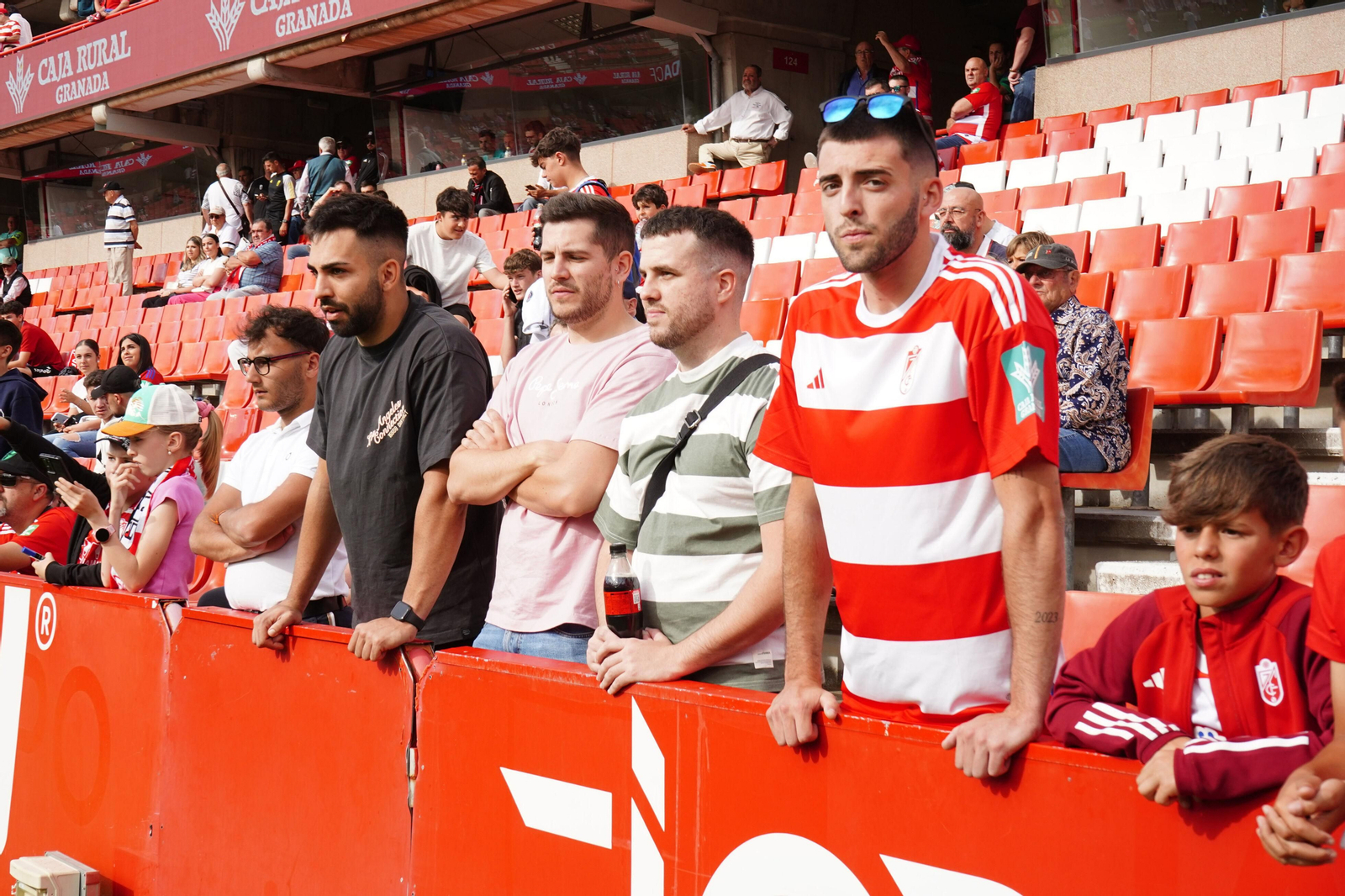 Encuéntrate en la grada de Los Cármenes en el Granada-Celta de Vigo