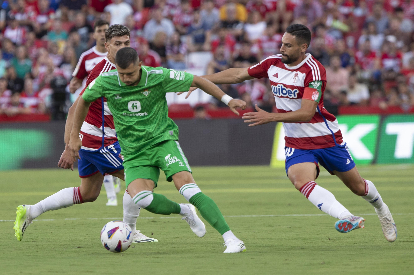 Una acción del partido de la primera vuelta que acabó 1-1