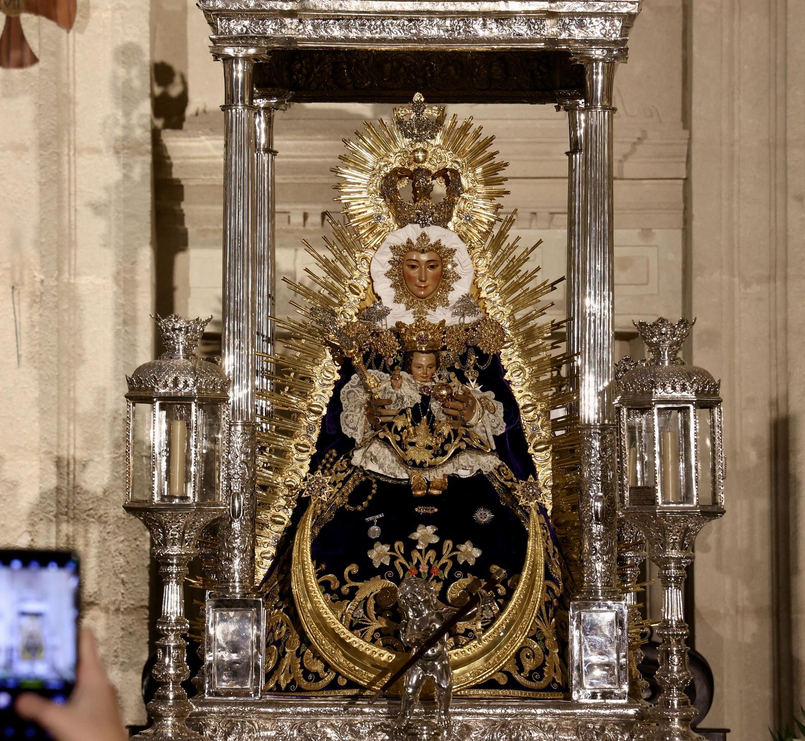 La Virgen de Valme, Consolación y Setefilla ya están en la Iglesia del Sagrario